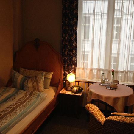 Hotel Pension Columbus Am Kurfurstendamm Берлин Экстерьер фото
