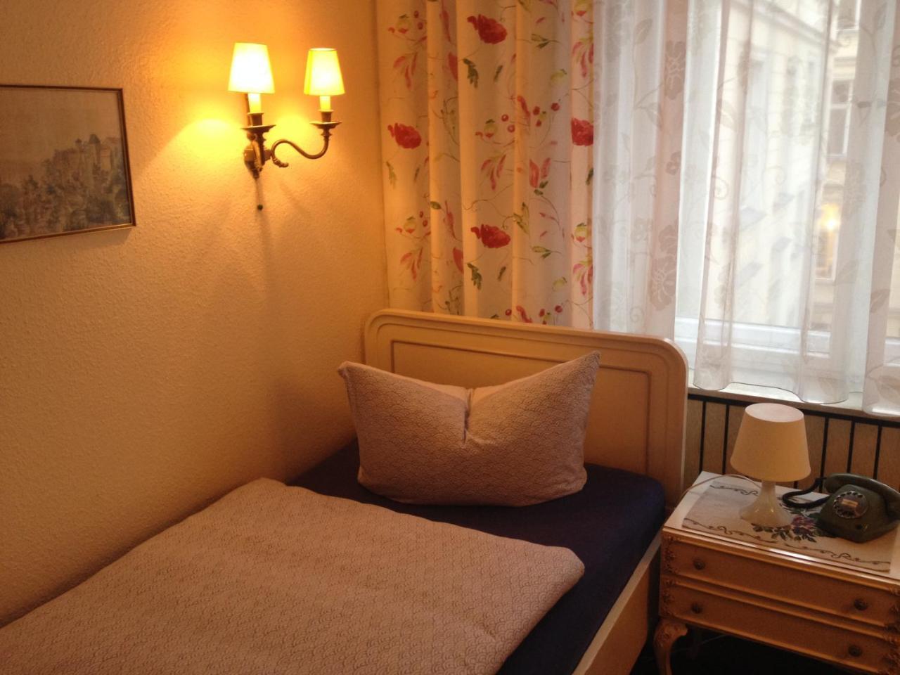 Hotel Pension Columbus Am Kurfurstendamm Берлин Экстерьер фото